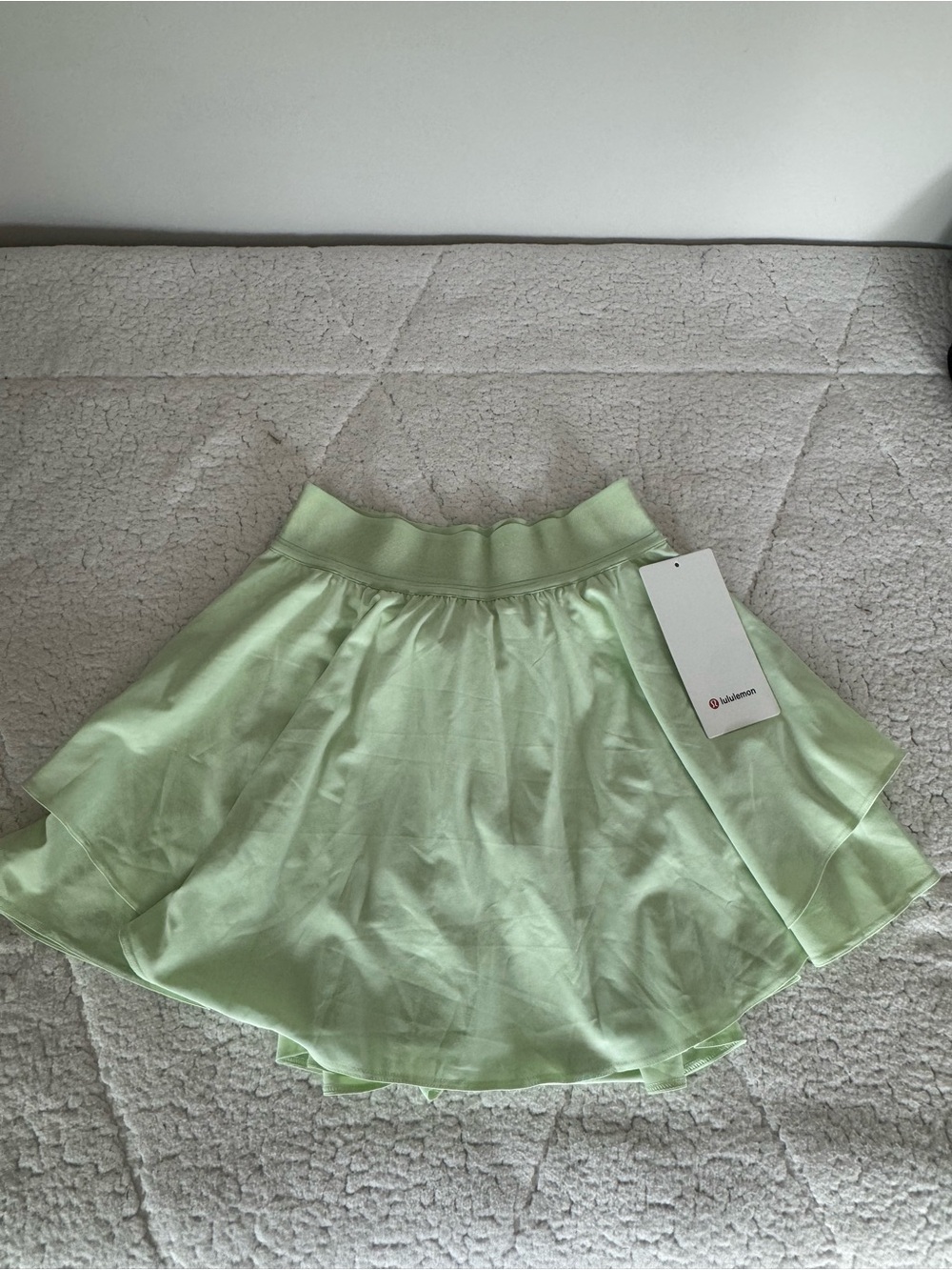 lululemon athletica Light Mint Green Court Rival Skirt Size 2 NWT